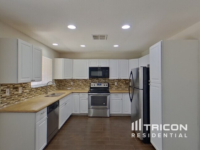 Photo - 3321 E Anderson Dr