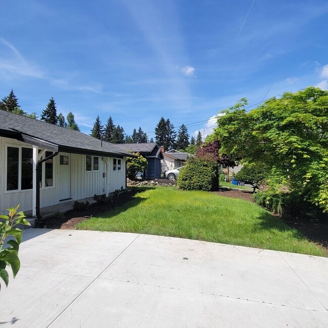 Photo - Rambler 3br / 1.5bath in Bow Lake of Seatac