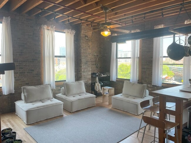 Photo - 525 N Halsted St Unit 500