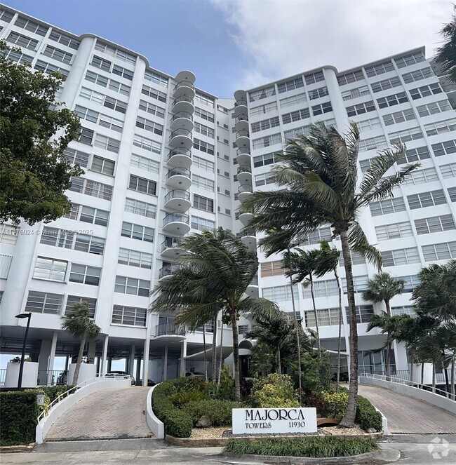 Building Photo - 11930 N Bayshore Dr Unit 410 Rental