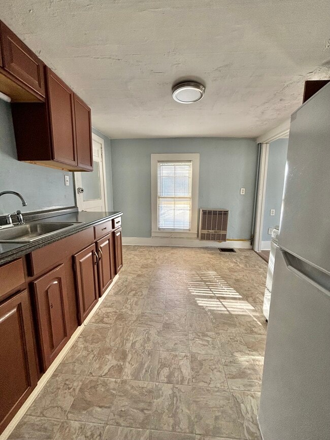 Photo - 15 David St Unit 2