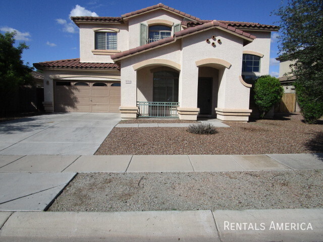 Desirable Rovey Farm Estates in Glendale l... - Desirable Rovey Farm Estates in Glendale l... Casa