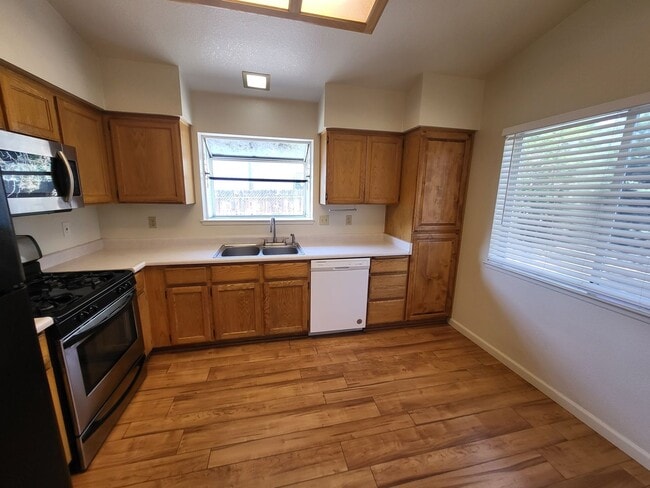 Photo - 630 Boulder Cir
