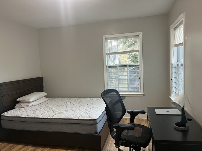 Photo - Fully-Furnished Rooms for Rent