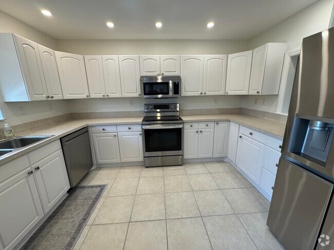 Building Photo - 300 N Hwy A1A Unit 305h Rental