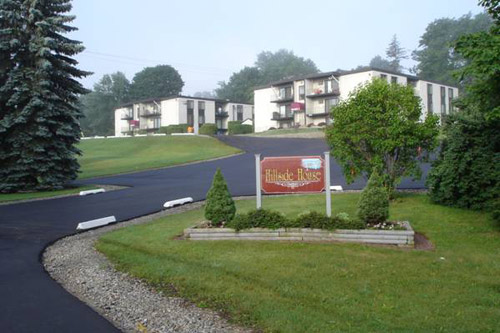 Hillside House Apartments - Hillside House Apartments