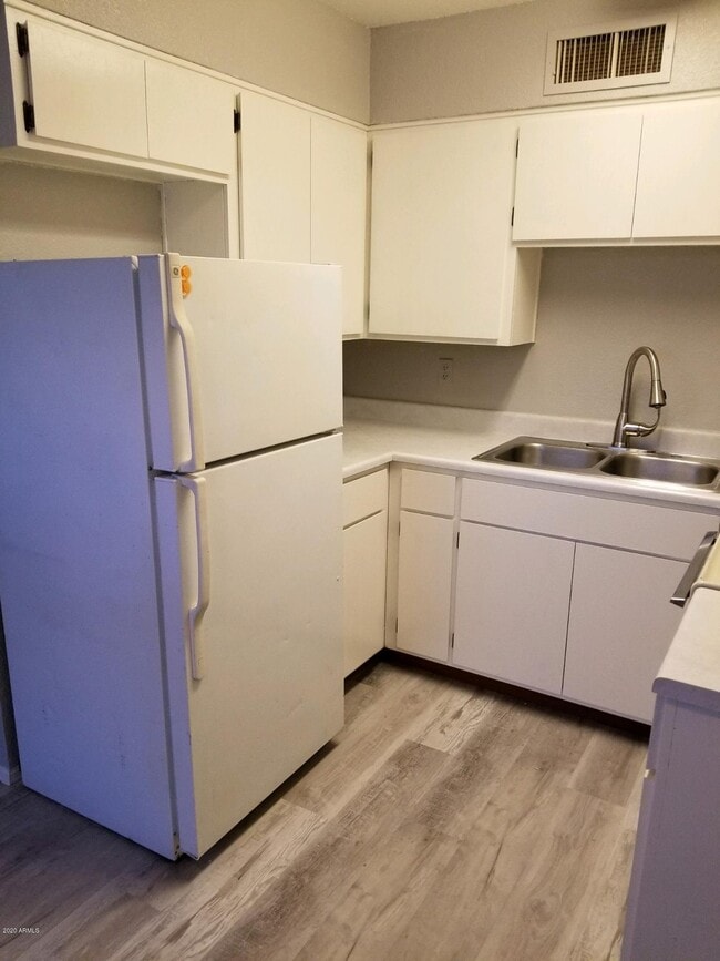 Photo - 280 E Ruggles St Unit 5