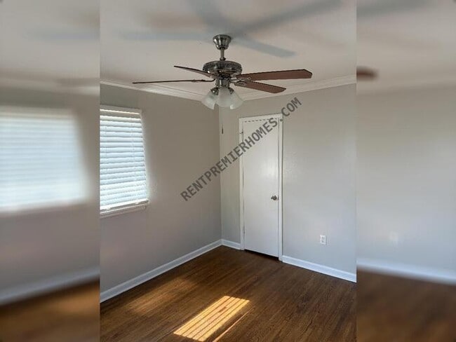 4 Covewood Cir