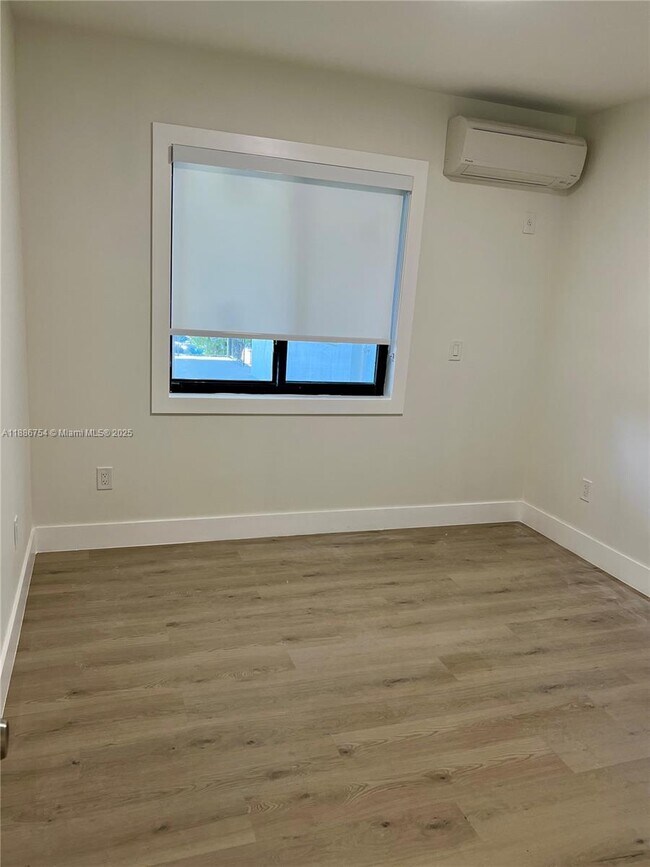 Photo - 711 Beacom Blvd Unit 8