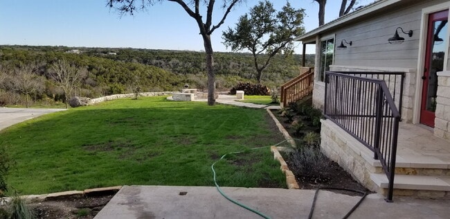 Photo - Beautiful Hill Country Retreat Near Lake Travis with AMAZING VIEWS