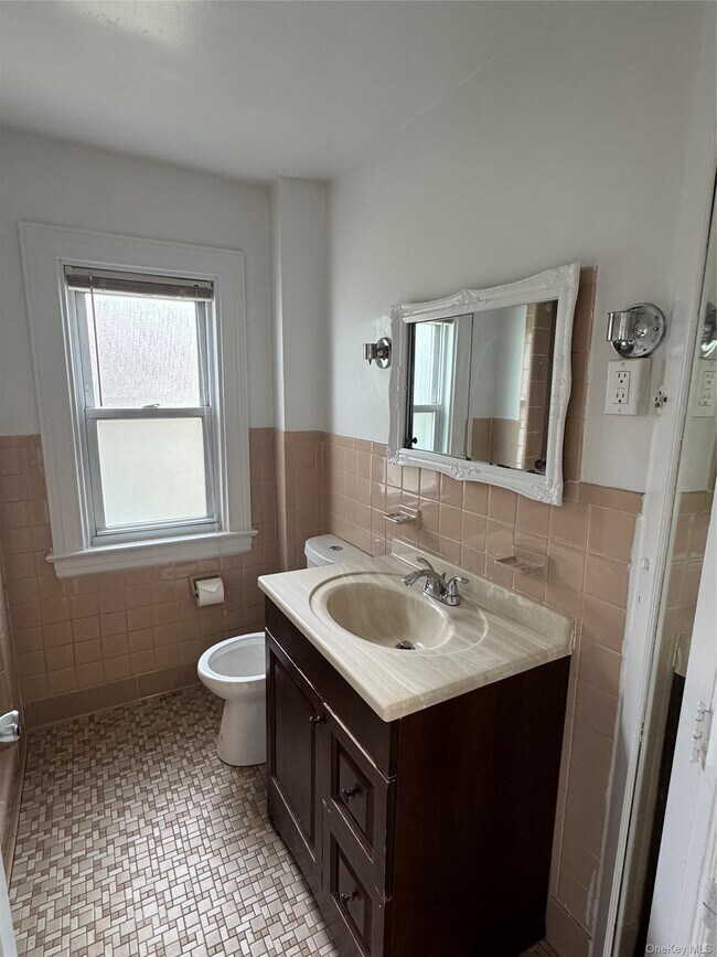 Photo - 210 Elm St Unit 2