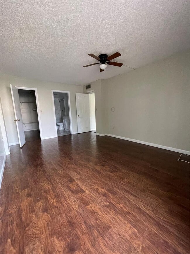 Photo - 4158 Inverrary Dr Unidad 111