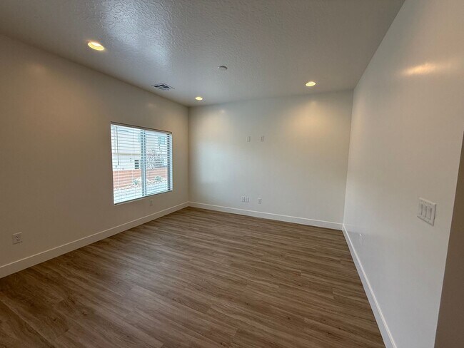 Photo - Brand New Townhome