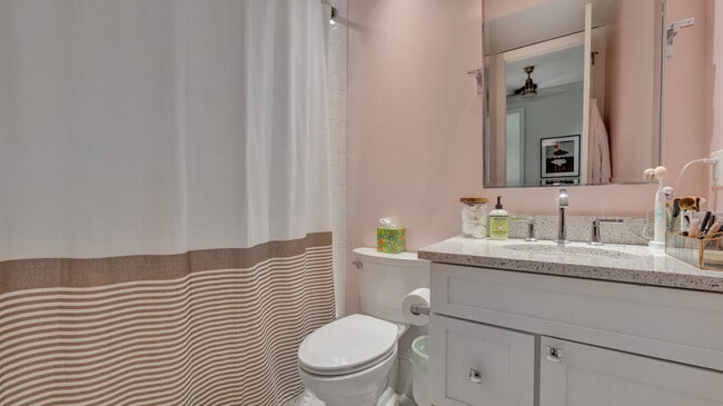 Photo - 418 7th St SE Unit 102