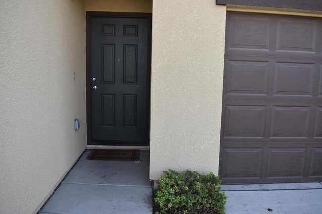 Photo - 686 Phelps Dr