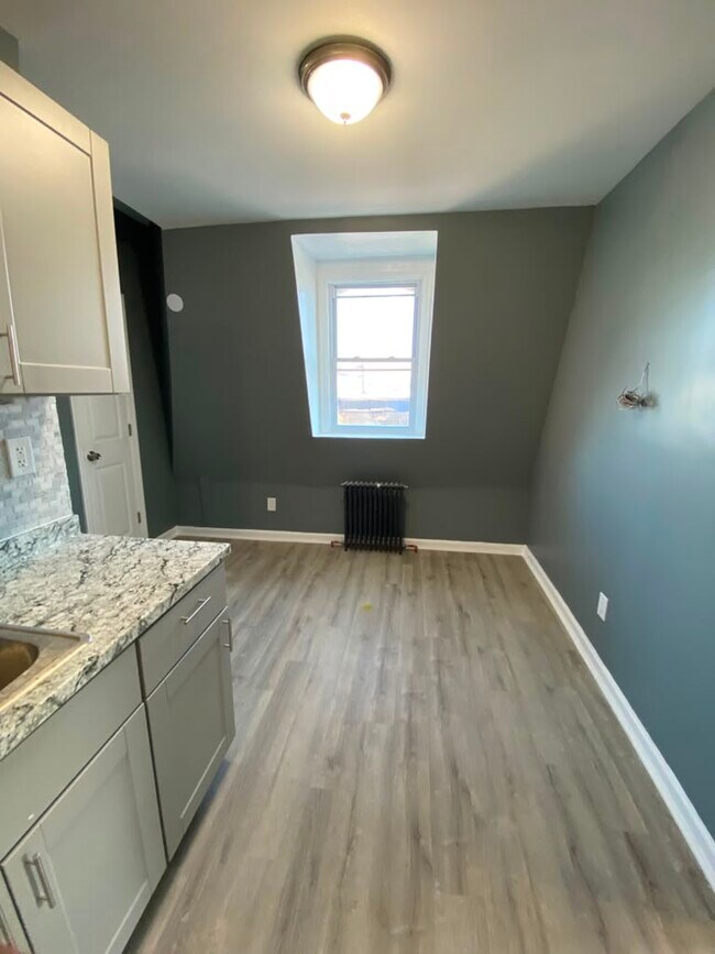 Photo - 155 Waverly St Unit 3RD