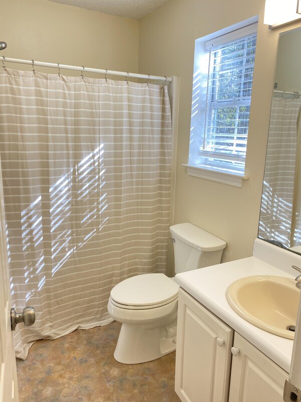 Photo - 64 Summer Oaks Dr