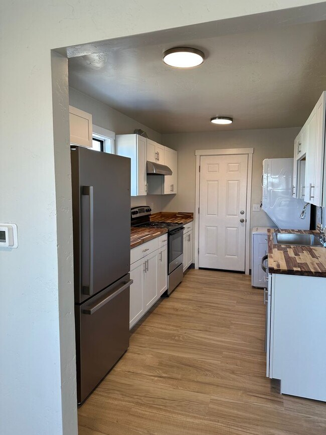 Photo - 241 N Park St Unidad #3