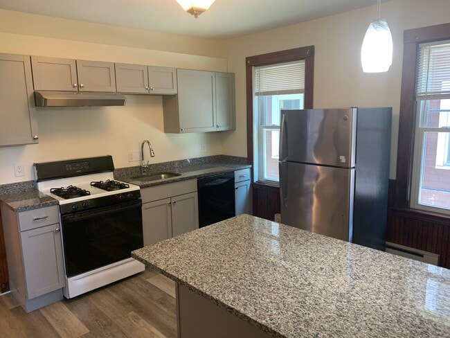 Photo - 44 Easton St