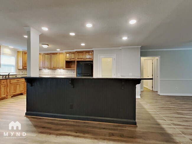 2004 Benttree Dr