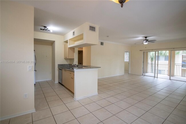 Photo - 2469 Centergate Dr Unit 204