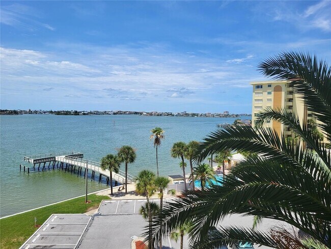 4775 Cove Cir Unit 606