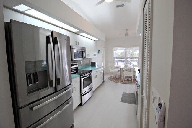 Photo - 138 SE 20th St