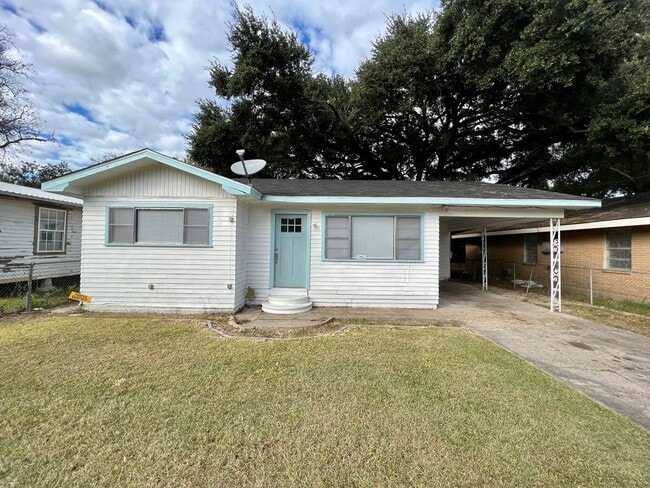 3 bedroom, 1 Bathroom Home Available in La... - 3 bedroom, 1 Bathroom Home Available in La...