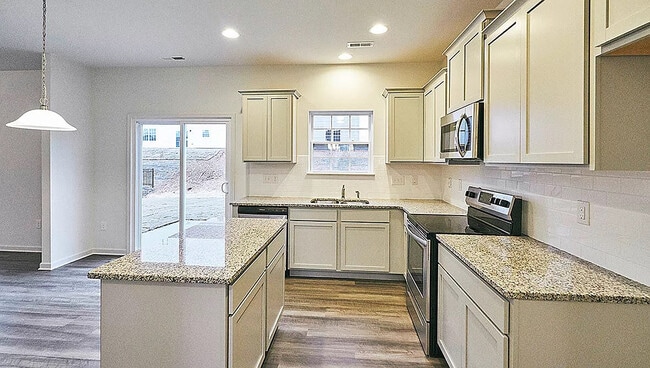 Room in House on N Great White Way