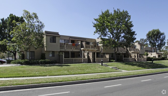 Building Photo - Parkwood Apartment Homes