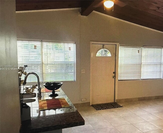 Photo - 320 Ipswich St