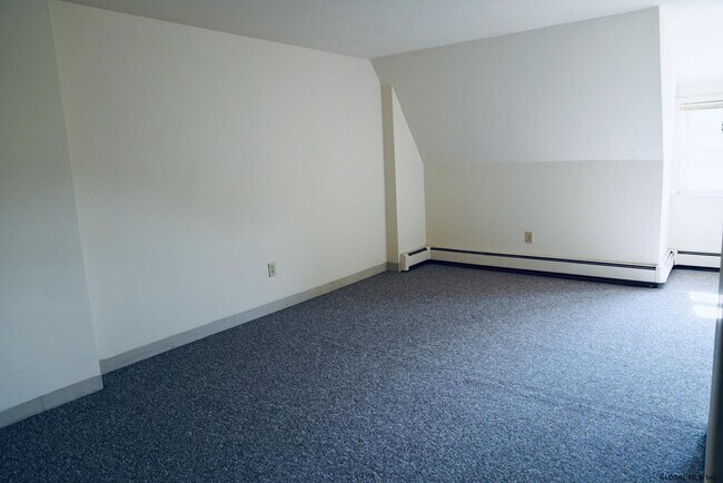 Photo - 497 State St