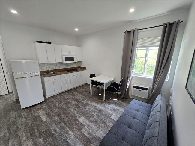 Photo - 1345 Pennsylvania Ave Apartment Unit 2C