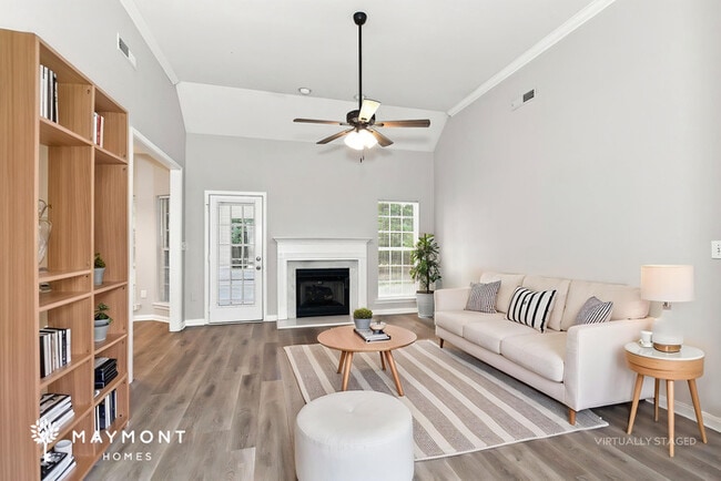 138 Daventry Dr