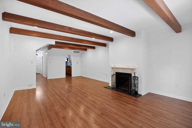 Photo - 275 S 3rd St