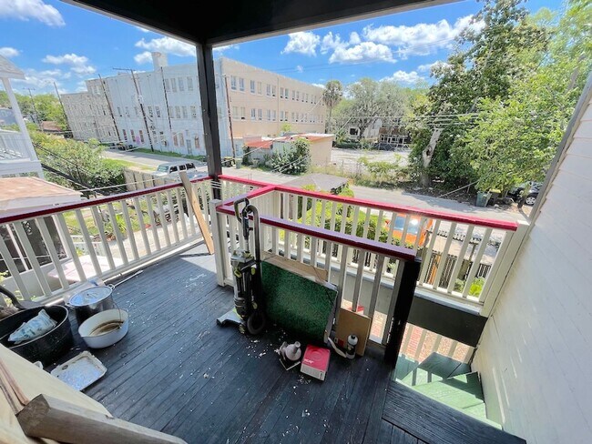 Photo - 2 BED | 1 BATH | STARLAND | ONE PARKING SPACE INCLUDED | Available October 2026