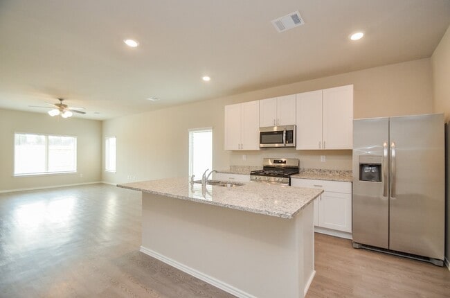 Photo - 25513 Blossom Ct