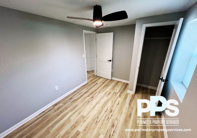Photo - 605 Paines Ave NW