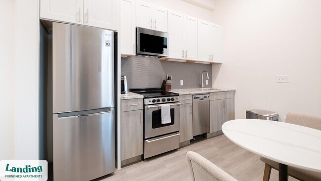 425 20th St S Unit 207