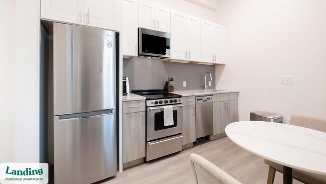 Photo - 425 20th St S Unit 207.579041
