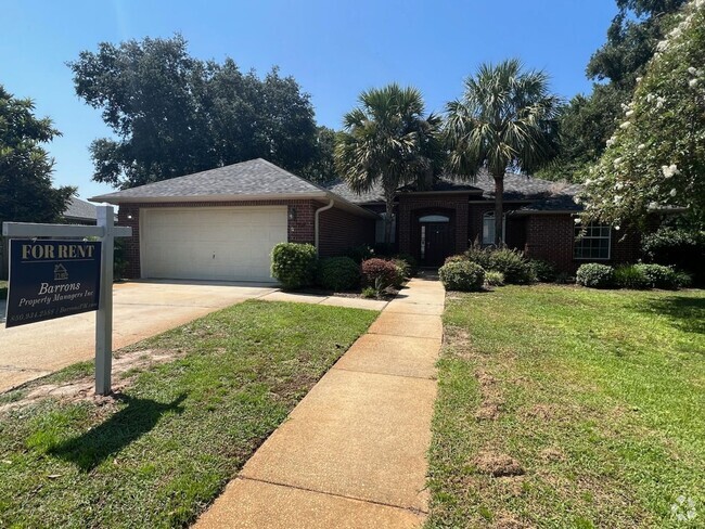 Building Photo - Gulf Breeze - Melissa Oaks - 4 Bedroom, 2 ... Rental