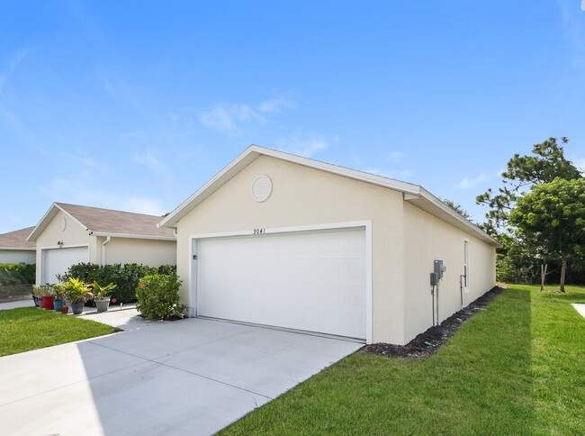 Building Photo - 9077 Aegean Cir Rental