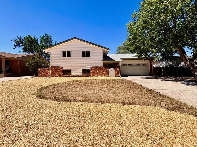 Photo - Spacious 4-Bedroom Home in Central Colorado Springs