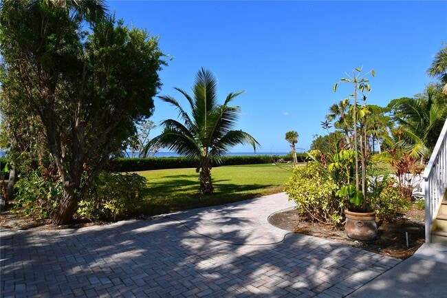 Photo - 7676 Westmoreland Dr