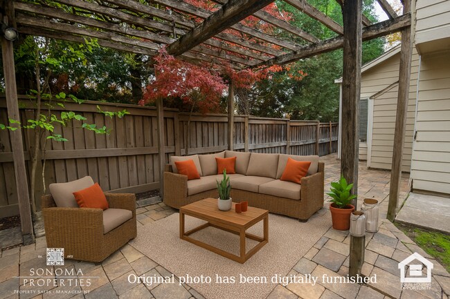 Photo - Lovely Updated 3BD/2.5BA Home Located In Fryer Creek!