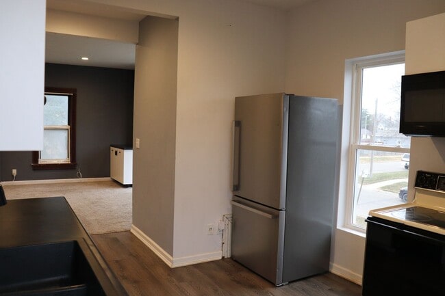 Photo - 6801 Lexington Ave Unidad 3