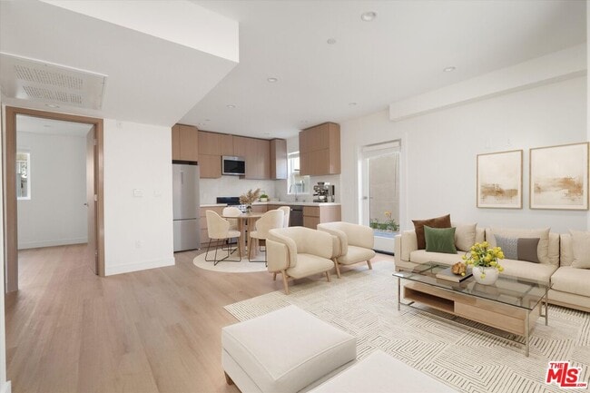 Photo - 15211 1/2 Morrison St