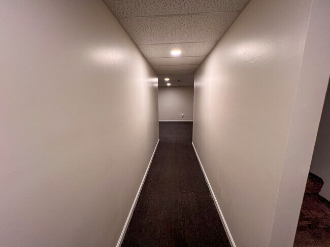 Photo - 325 Wrexham Ln Unit 101