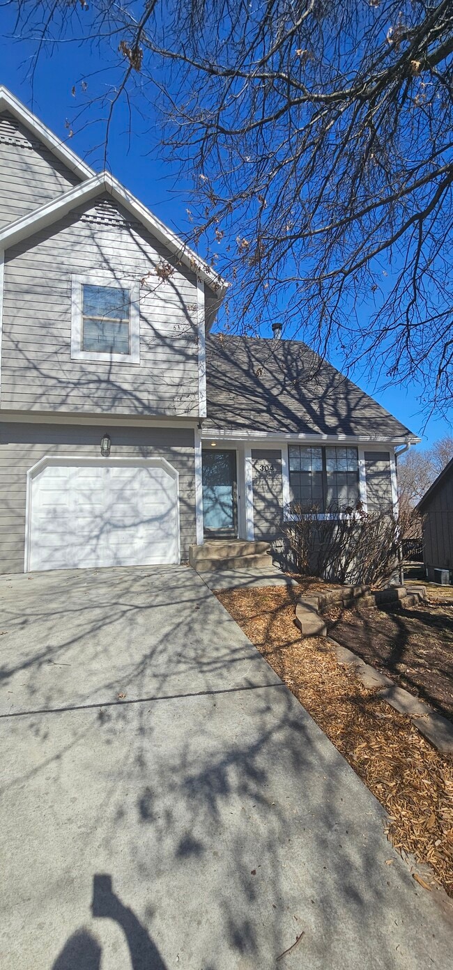 Photo - 304 W 132nd St