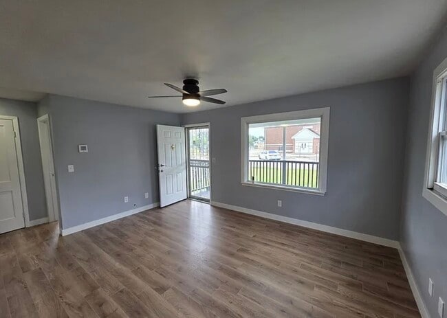 Photo - 2124 Cincinnati Ave